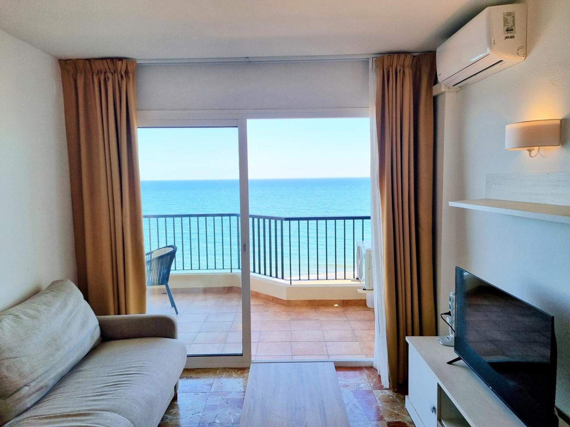 Las Antillas II Front Sea Views Pool Фуэнхирола Экстерьер фото