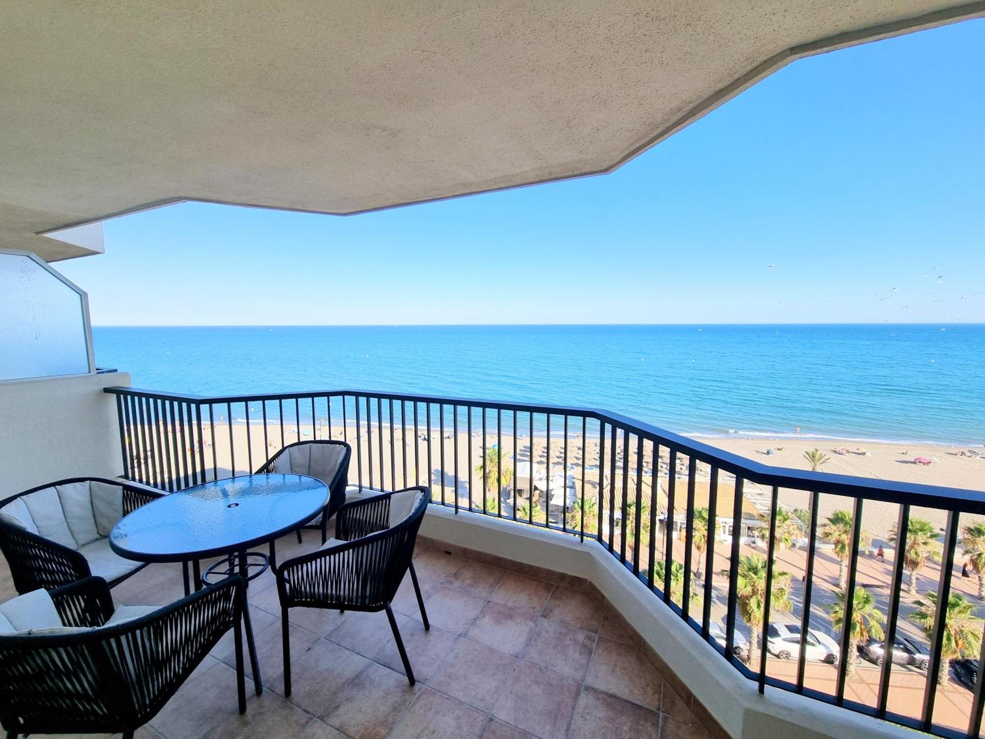 Las Antillas II Front Sea Views Pool Фуэнхирола Экстерьер фото